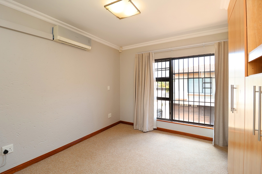 To Let 3 Bedroom Property for Rent in Hyde Park Gauteng