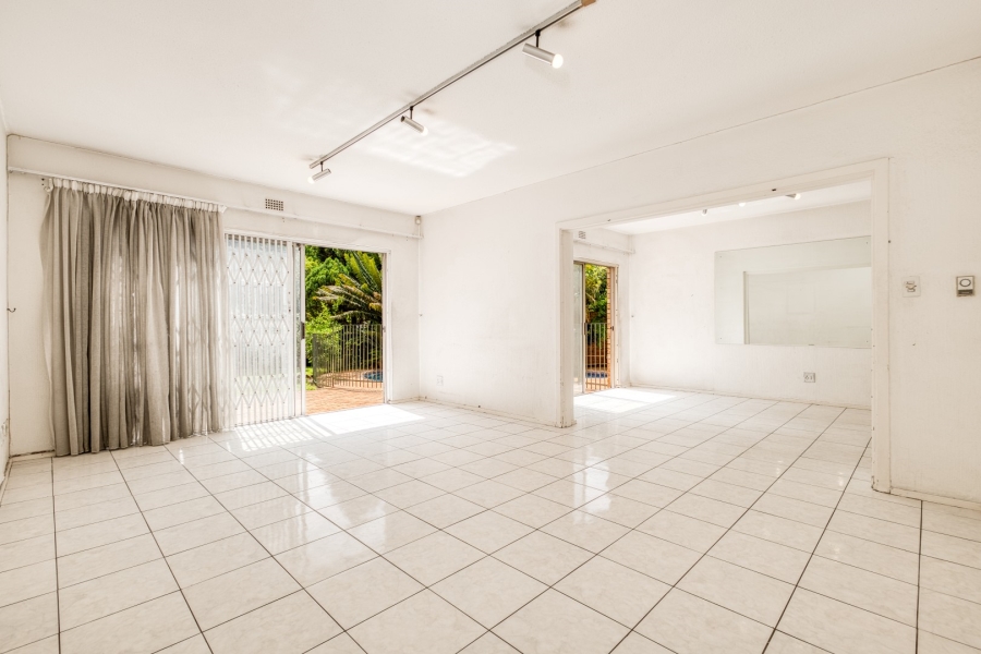 5 Bedroom Property for Sale in Victory Park Gauteng