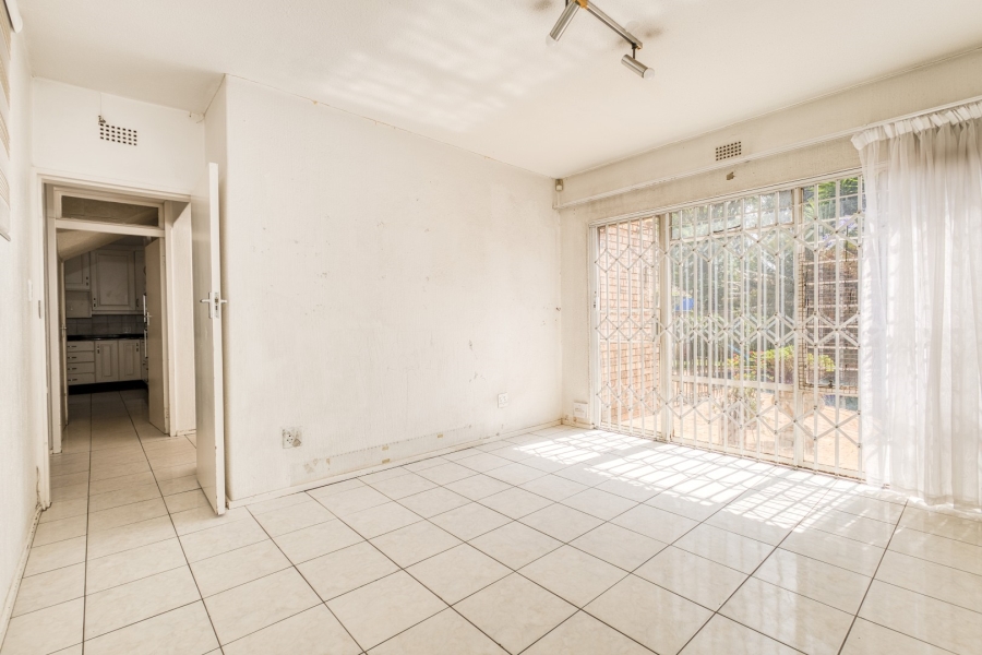 5 Bedroom Property for Sale in Victory Park Gauteng