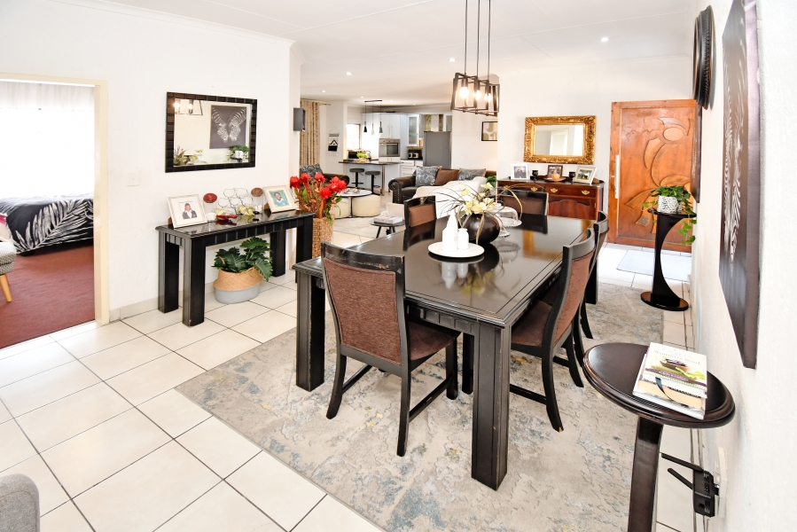 3 Bedroom Property for Sale in Noordwyk Gauteng