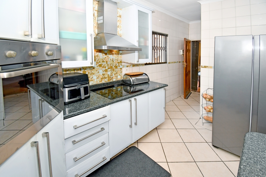3 Bedroom Property for Sale in Noordwyk Gauteng
