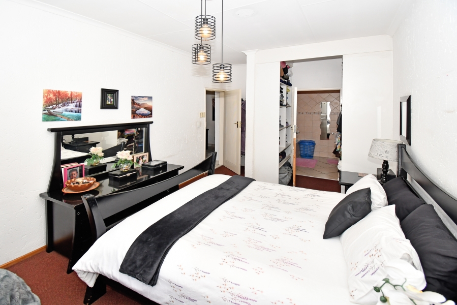 3 Bedroom Property for Sale in Noordwyk Gauteng