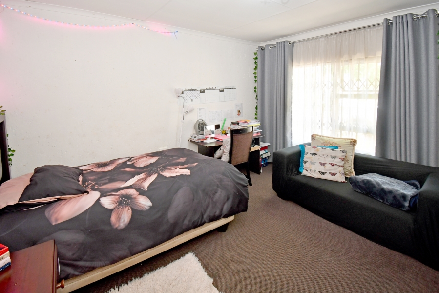 3 Bedroom Property for Sale in Noordwyk Gauteng