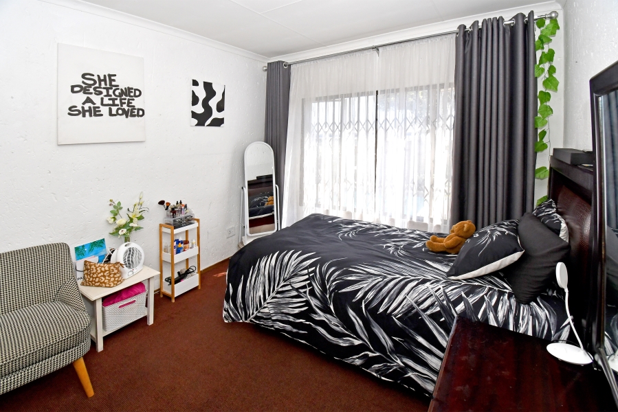 3 Bedroom Property for Sale in Noordwyk Gauteng