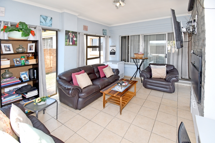 3 Bedroom Property for Sale in Noordwyk Gauteng