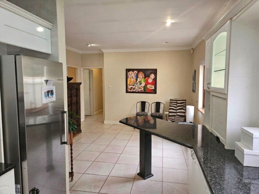 To Let 3 Bedroom Property for Rent in Fairland Gauteng