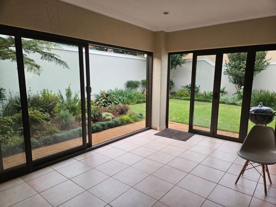 To Let 3 Bedroom Property for Rent in Fairland Gauteng