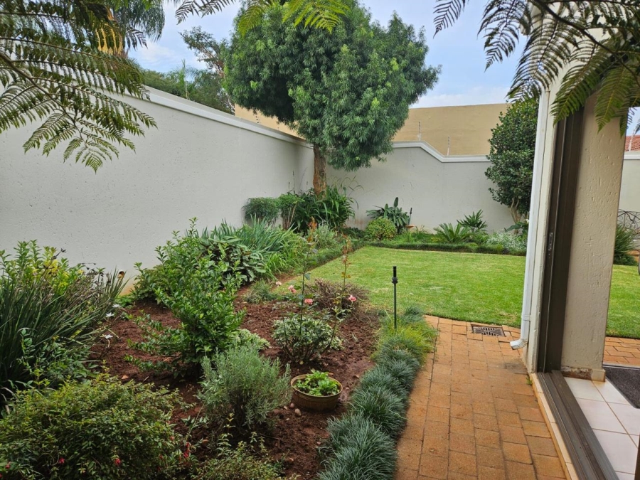 To Let 3 Bedroom Property for Rent in Fairland Gauteng