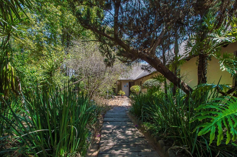 6 Bedroom Property for Sale in Olivedale Gauteng