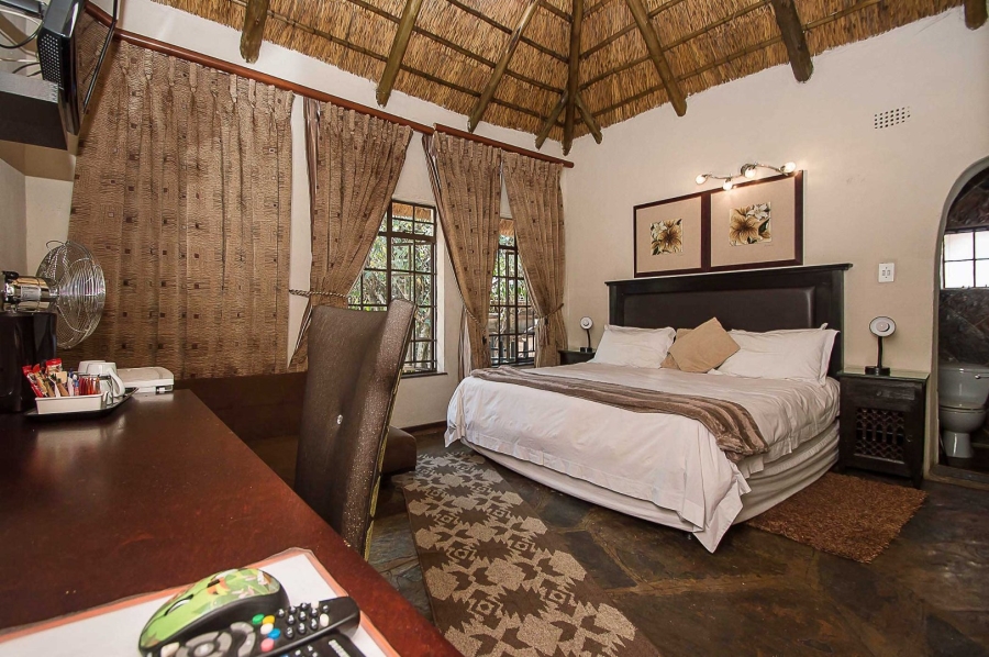 6 Bedroom Property for Sale in Olivedale Gauteng