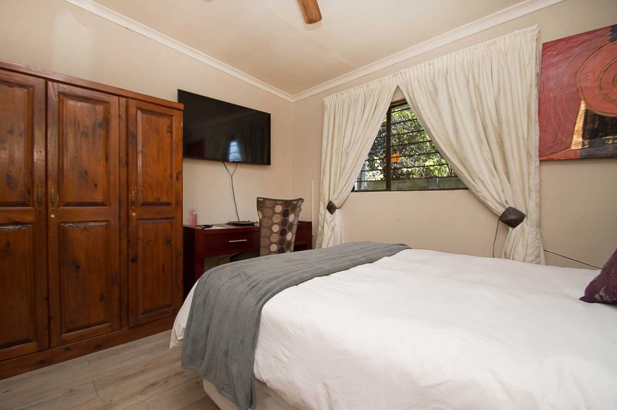 6 Bedroom Property for Sale in Olivedale Gauteng