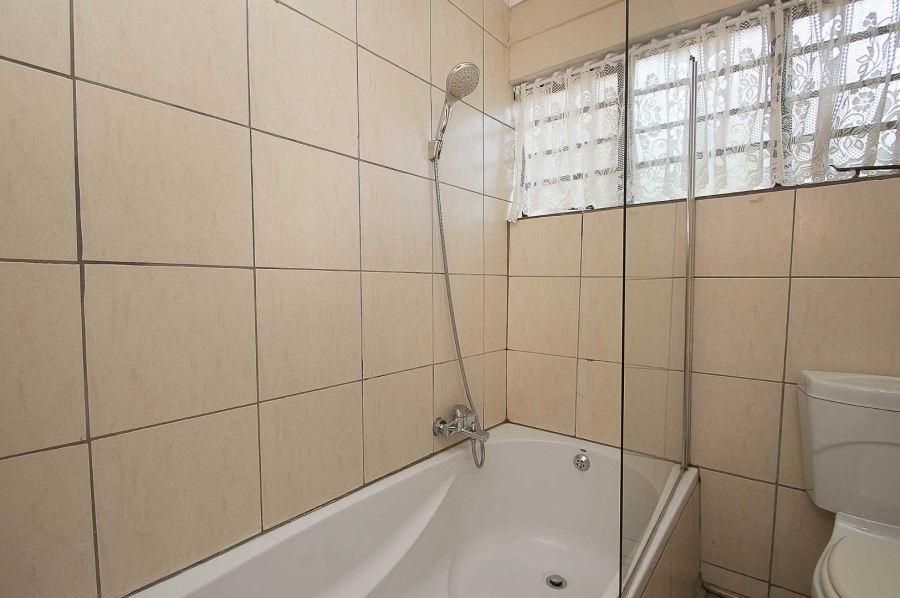 6 Bedroom Property for Sale in Olivedale Gauteng