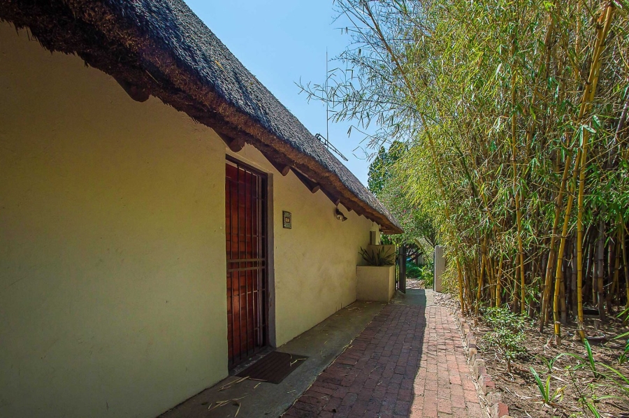 6 Bedroom Property for Sale in Olivedale Gauteng