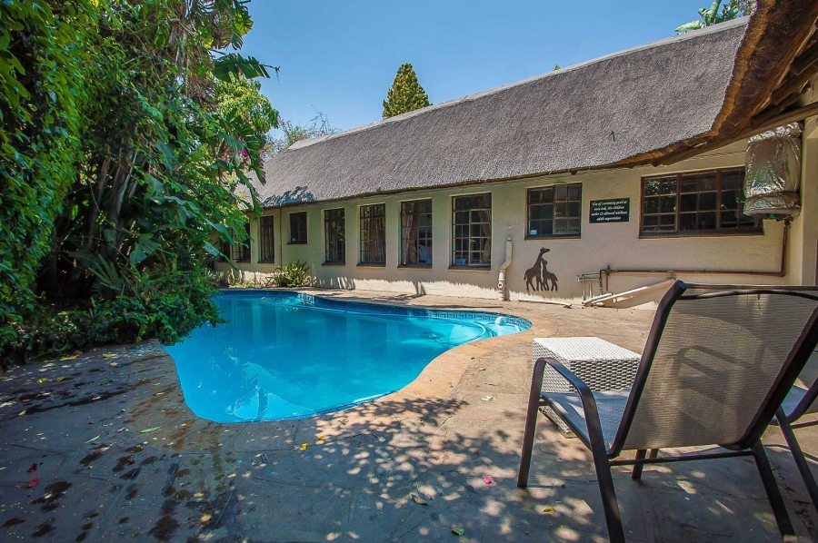 6 Bedroom Property for Sale in Olivedale Gauteng