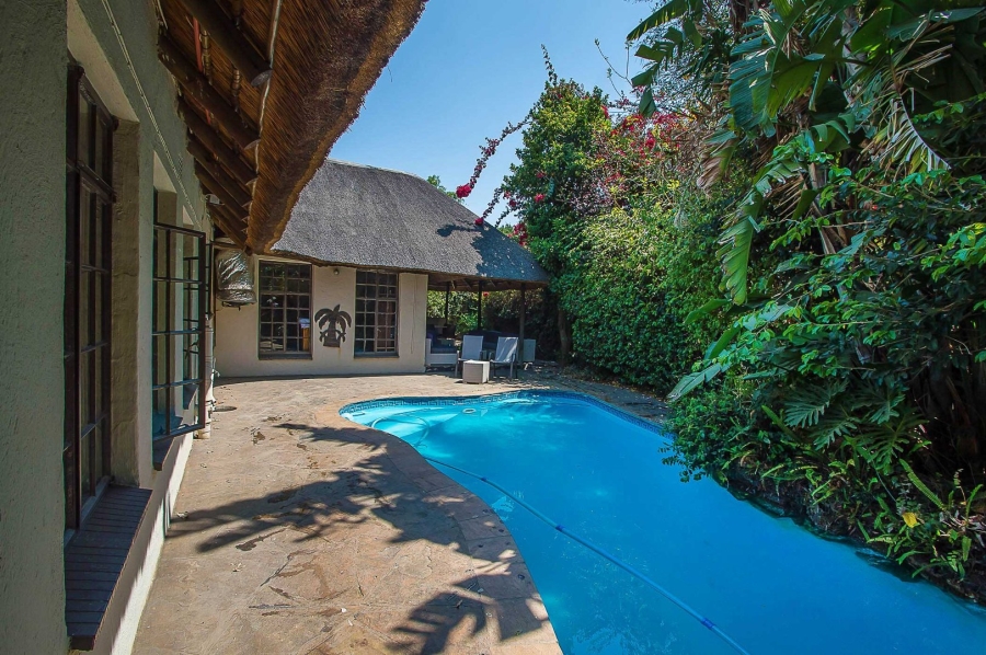 6 Bedroom Property for Sale in Olivedale Gauteng