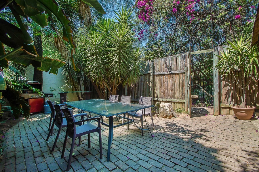 6 Bedroom Property for Sale in Olivedale Gauteng