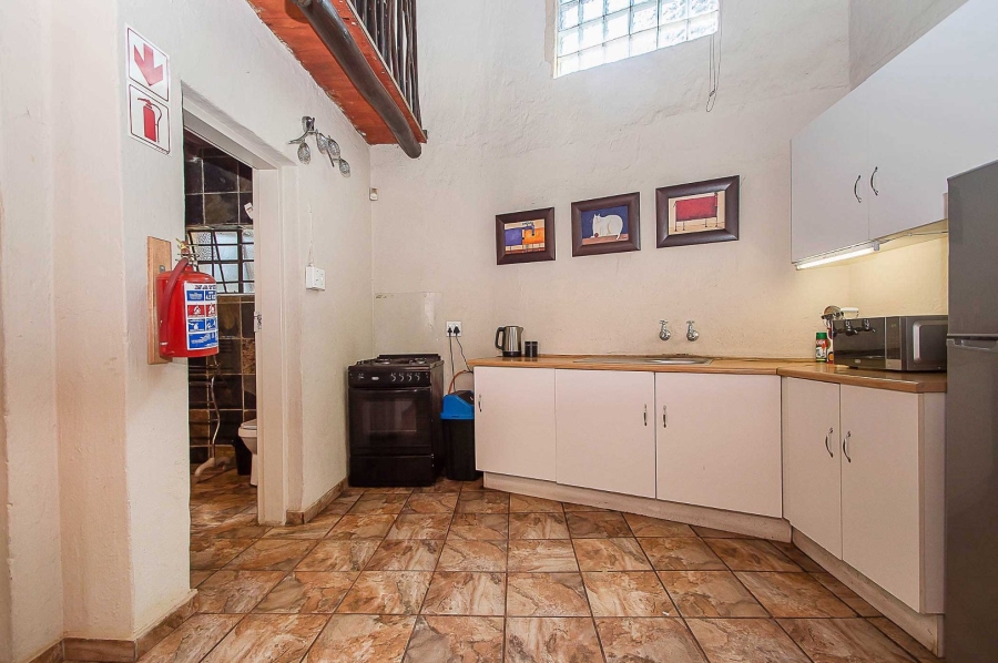 6 Bedroom Property for Sale in Olivedale Gauteng