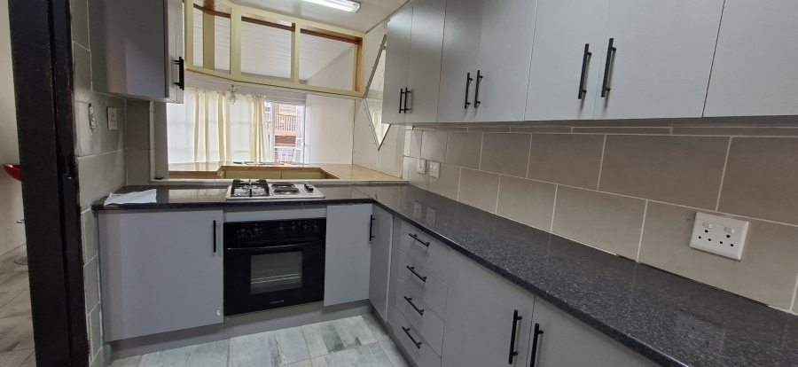 2 Bedroom Property for Sale in Wentworth Park Gauteng