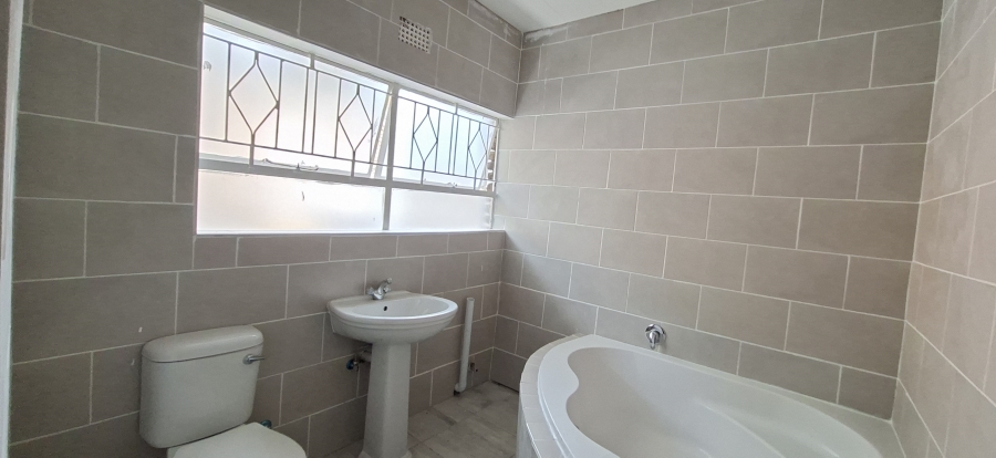 2 Bedroom Property for Sale in Wentworth Park Gauteng