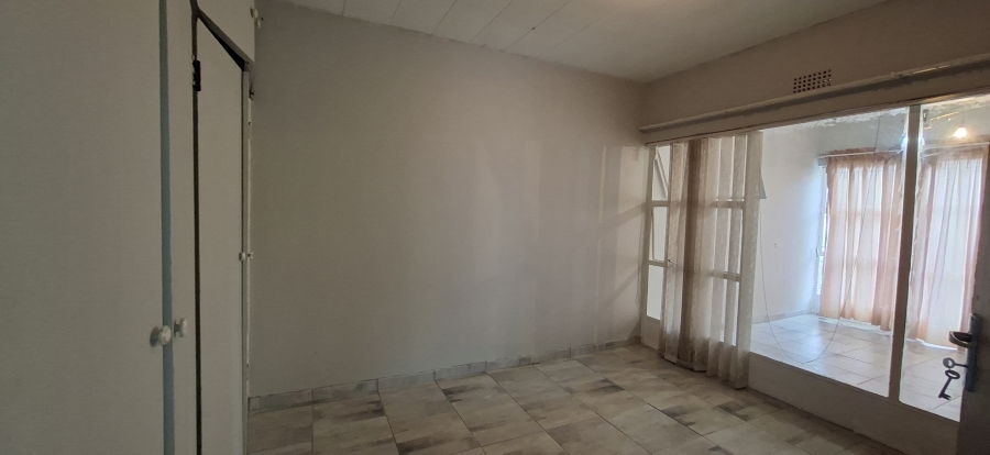 2 Bedroom Property for Sale in Wentworth Park Gauteng