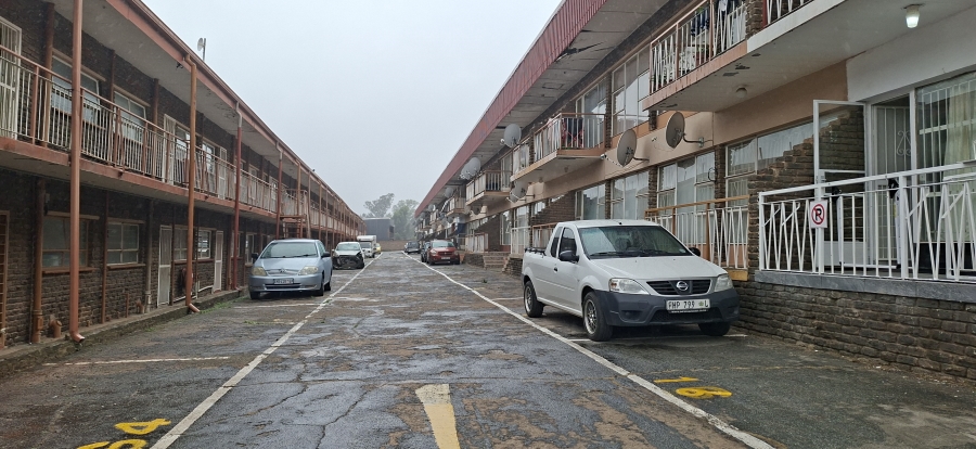 2 Bedroom Property for Sale in Wentworth Park Gauteng