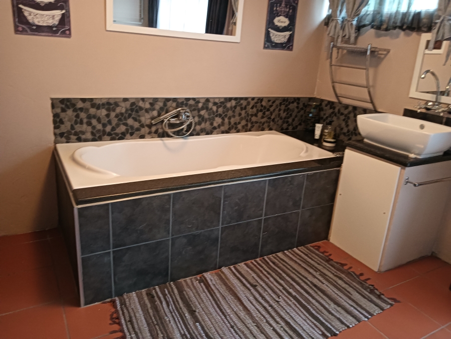3 Bedroom Property for Sale in Wilro Park Gauteng