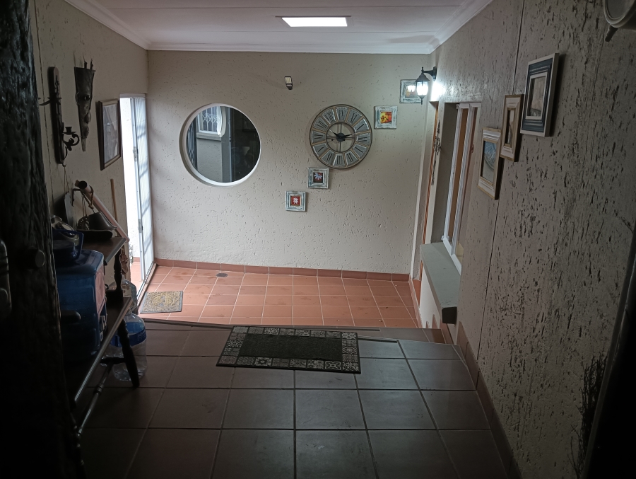 3 Bedroom Property for Sale in Wilro Park Gauteng