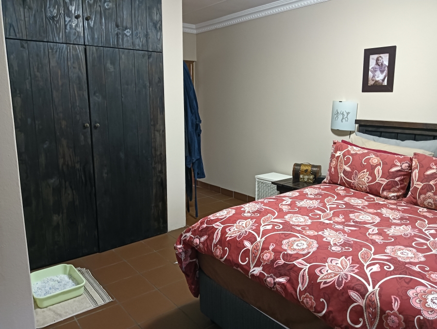 3 Bedroom Property for Sale in Wilro Park Gauteng