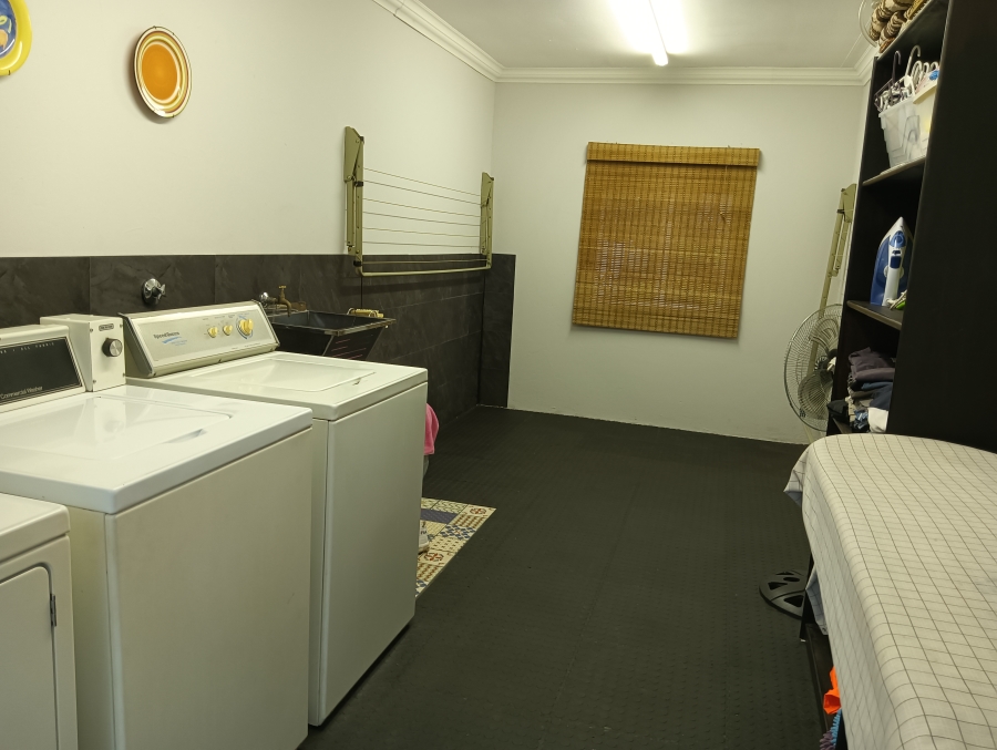 3 Bedroom Property for Sale in Wilro Park Gauteng