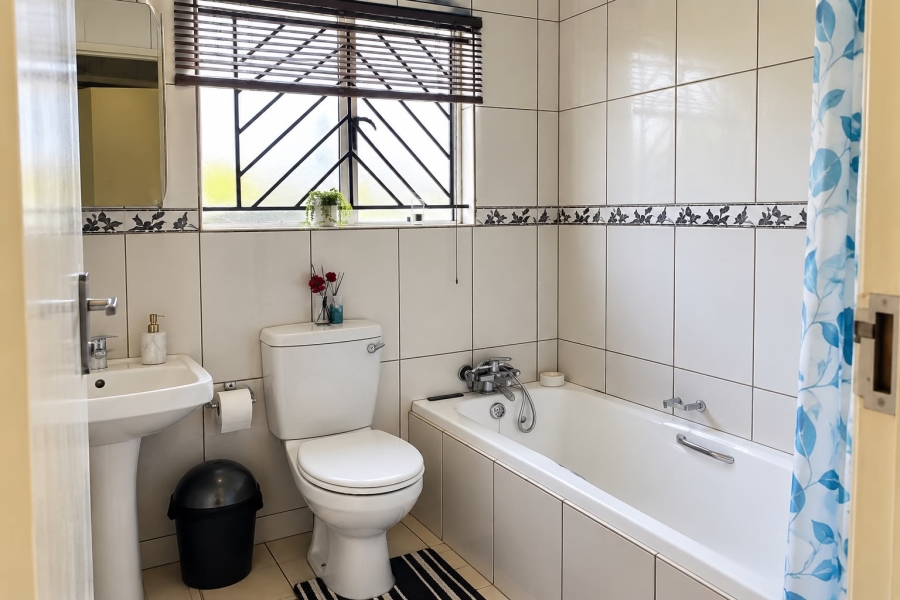 3 Bedroom Property for Sale in Country View Gauteng