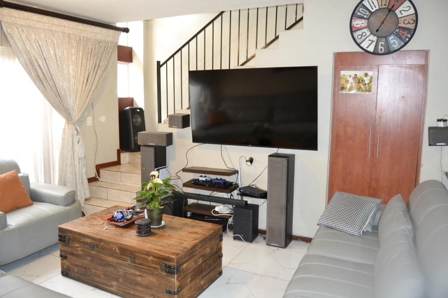 3 Bedroom Property for Sale in Heuwelsig Estate Gauteng