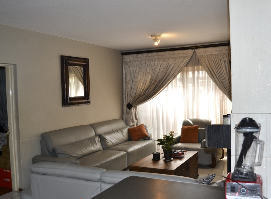 3 Bedroom Property for Sale in Heuwelsig Estate Gauteng