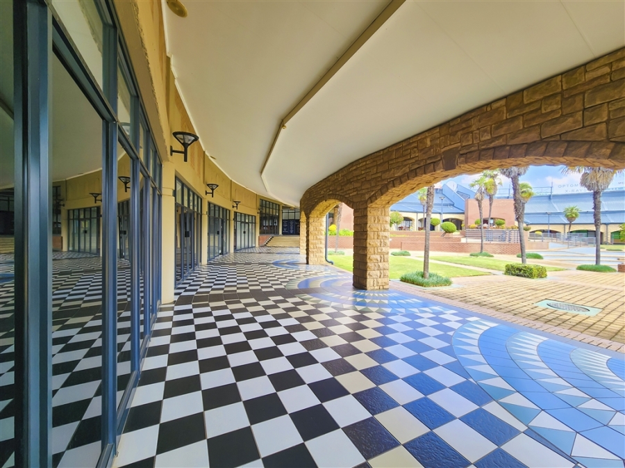 To Let Commercial Property for Rent in Constantia Kloof Gauteng