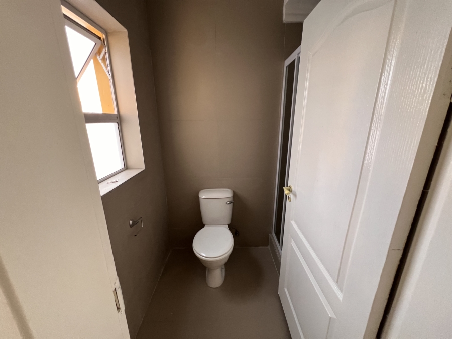 To Let 2 Bedroom Property for Rent in Ormonde Gauteng