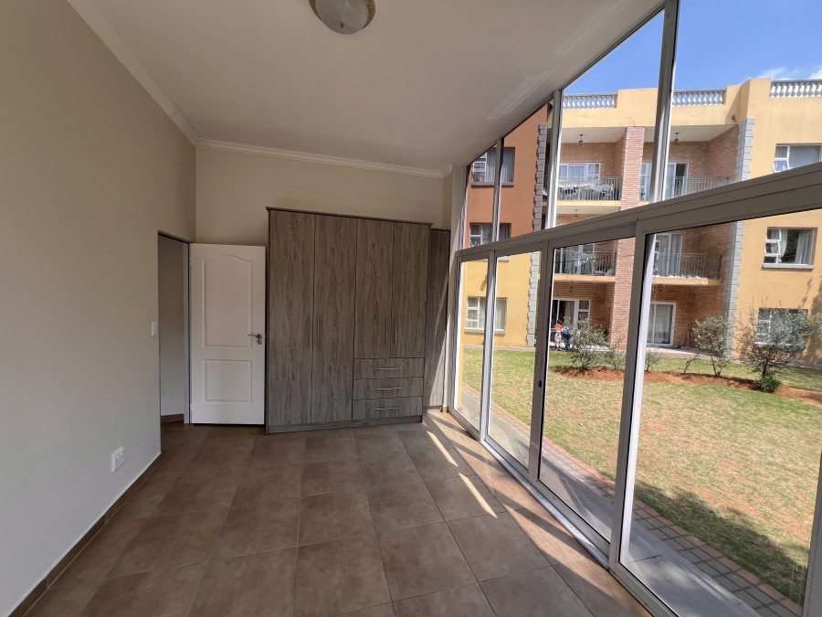 To Let 2 Bedroom Property for Rent in Ormonde Gauteng