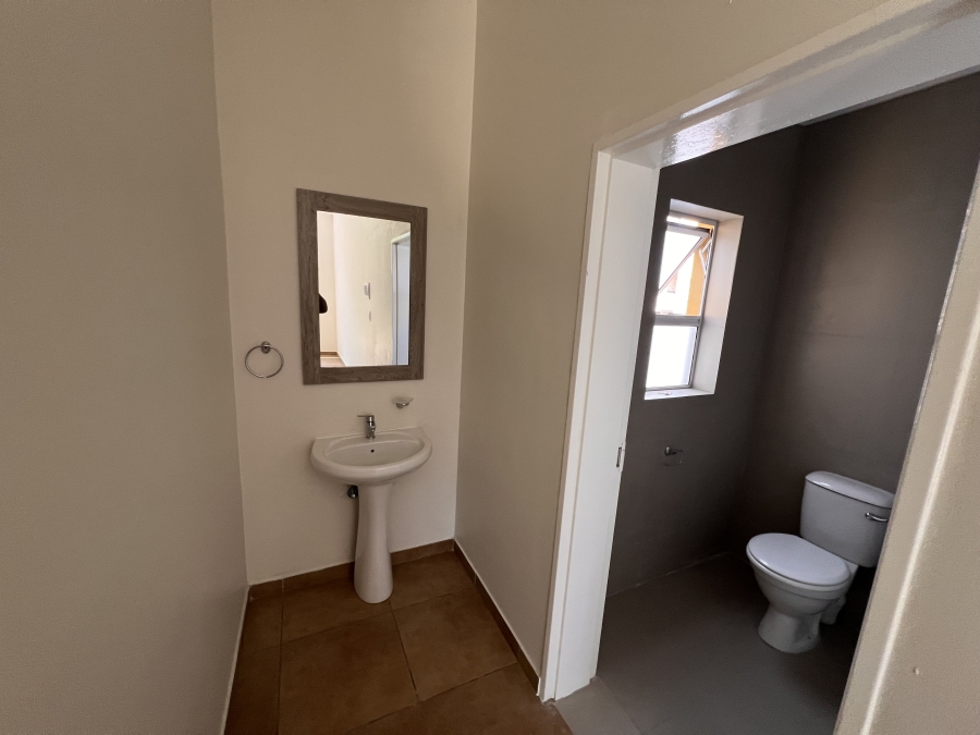To Let 2 Bedroom Property for Rent in Ormonde Gauteng