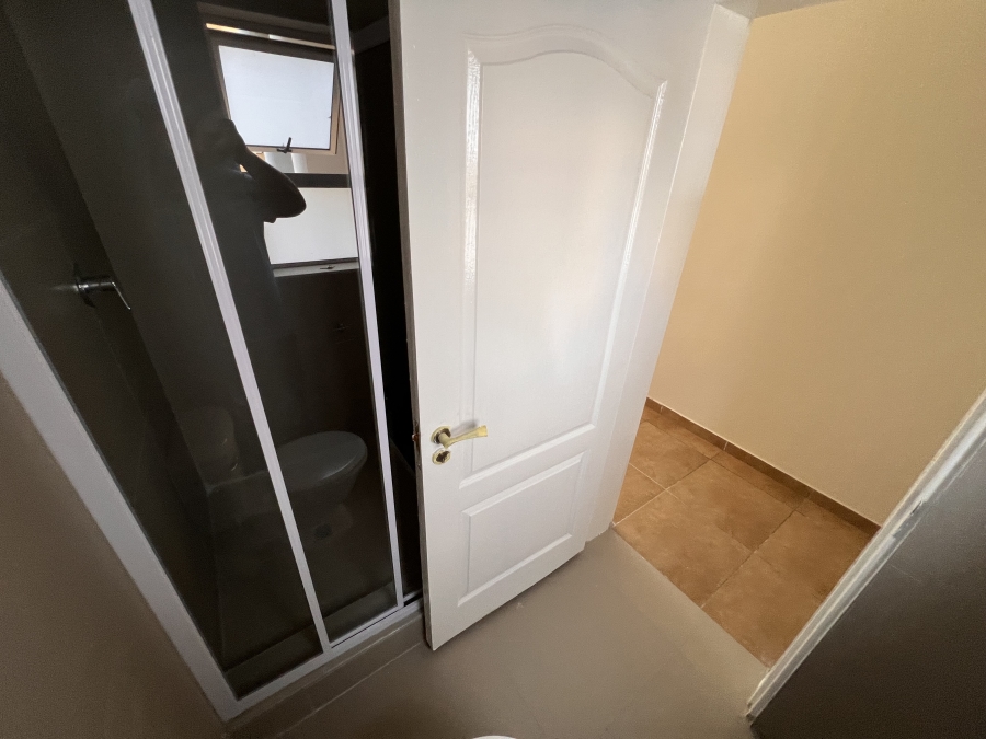 To Let 2 Bedroom Property for Rent in Ormonde Gauteng