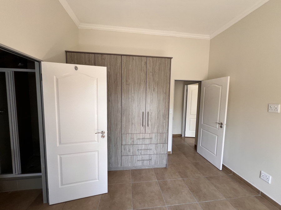 To Let 2 Bedroom Property for Rent in Ormonde Gauteng