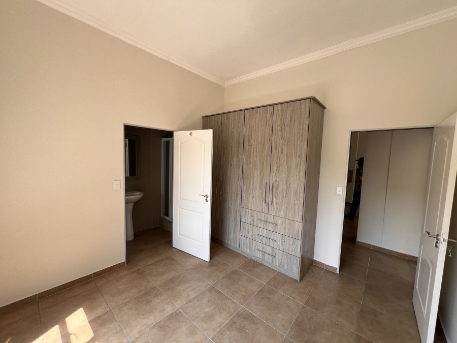 To Let 2 Bedroom Property for Rent in Ormonde Gauteng