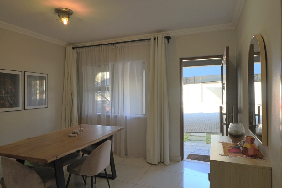 To Let 2 Bedroom Property for Rent in Rivonia Gauteng