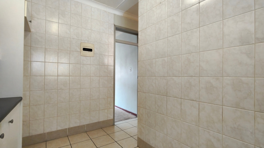 2 Bedroom Property for Sale in Rosettenville Gauteng