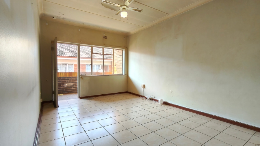 2 Bedroom Property for Sale in Rosettenville Gauteng