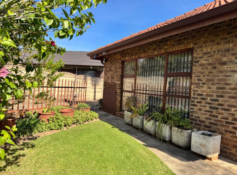 4 Bedroom Property for Sale in Norkem Park Gauteng