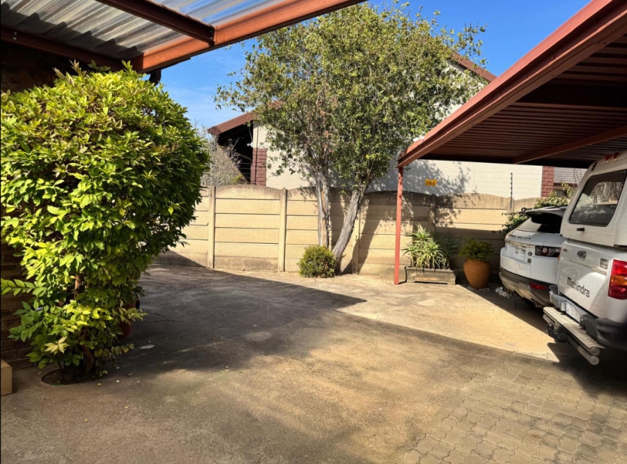 4 Bedroom Property for Sale in Norkem Park Gauteng