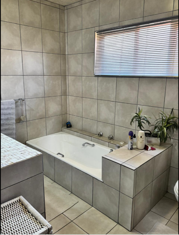 4 Bedroom Property for Sale in Norkem Park Gauteng