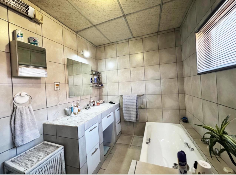 4 Bedroom Property for Sale in Norkem Park Gauteng