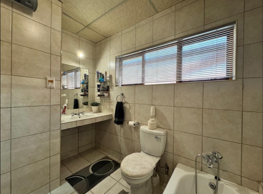 4 Bedroom Property for Sale in Norkem Park Gauteng