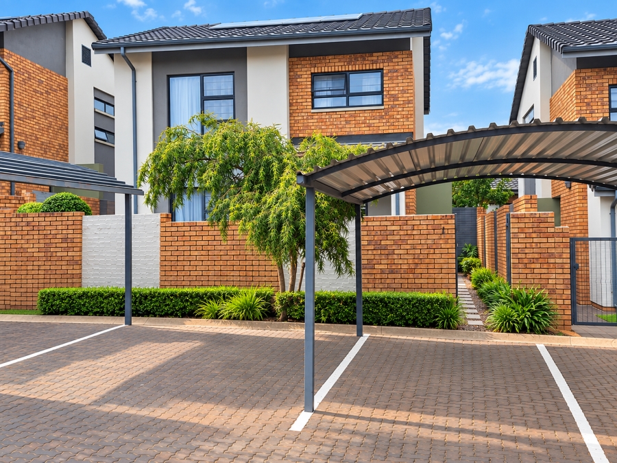 3 Bedroom Property for Sale in Rooihuiskraal North Gauteng
