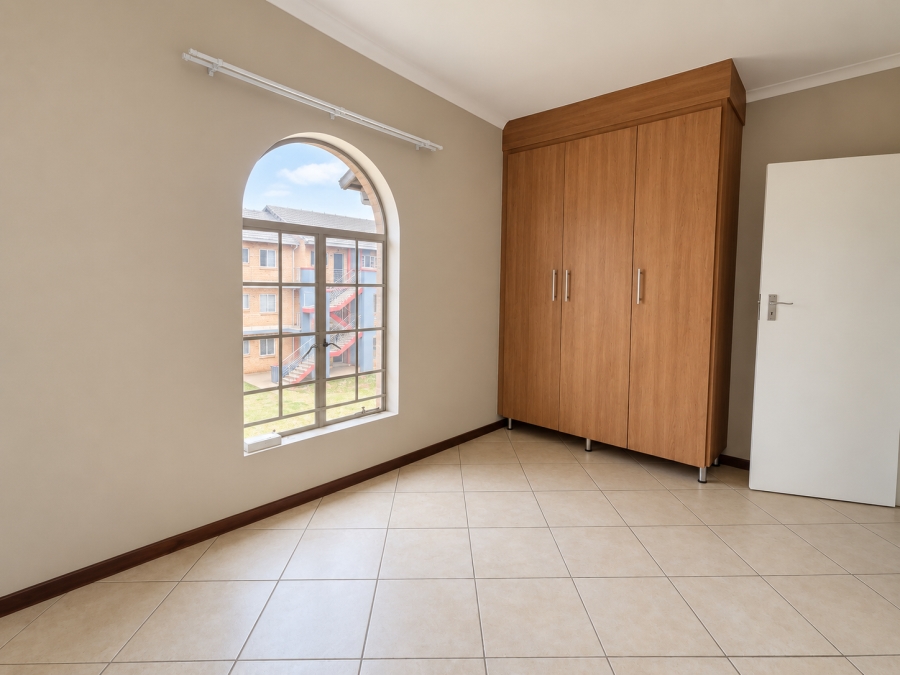 2 Bedroom Property for Sale in Monavoni Gauteng