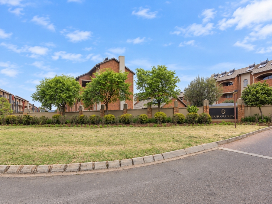2 Bedroom Property for Sale in Monavoni Gauteng